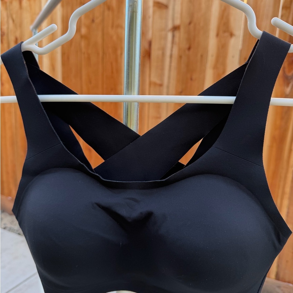 Lululemon Athletica Black Cross-Back Sports Bra